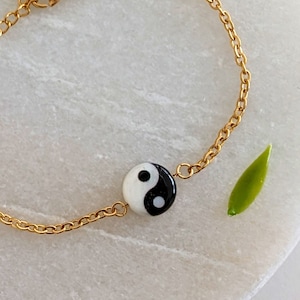 Mother of pearl Yin Yang bracelet for women, Dainty luck chain bracelet for women, Stackable Yin Yang bracelet for her, Luck gift for Mother