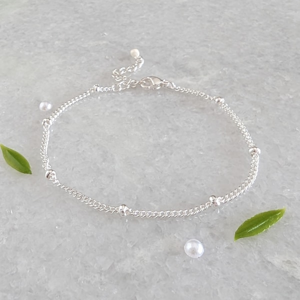 Bracelet satellite argenté, bracelet chaîne perlé Dainty pour femme, bracelet empilable minimaliste pour elle, chaîne fine, cadeau simple pour sœur