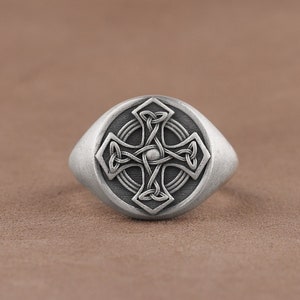 Celtic Cross Mens Pinky Ring, Handmade Celtic Knot Triquetra Engraved ...