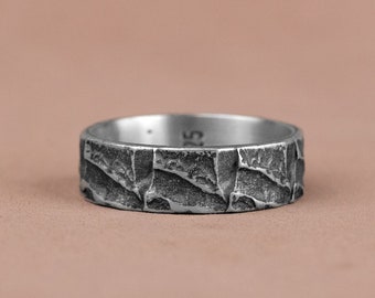 Unique Wedding Silver Band Ring with Tree Bark, Silver Rough Rock Facture Jewelry, Nugget Pinky Ring, Nature Inspired Ring, Birthday Gifts