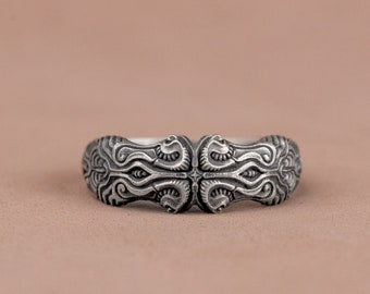 Handgemachter Bandring aus Sterlingsilber, handgefertigter Bandring mit Gravur, moderner Silberring mit Gravur