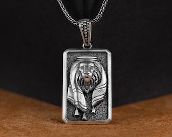 Wisiorek z arabskim lwem, spersonalizowany srebrny naszyjnik z tagiem zwierzęcym dla mężczyzn, grawerowany naszyjnik z królem lwem, biżuteria dla miłośników zwierząt, prezent na rocznicę