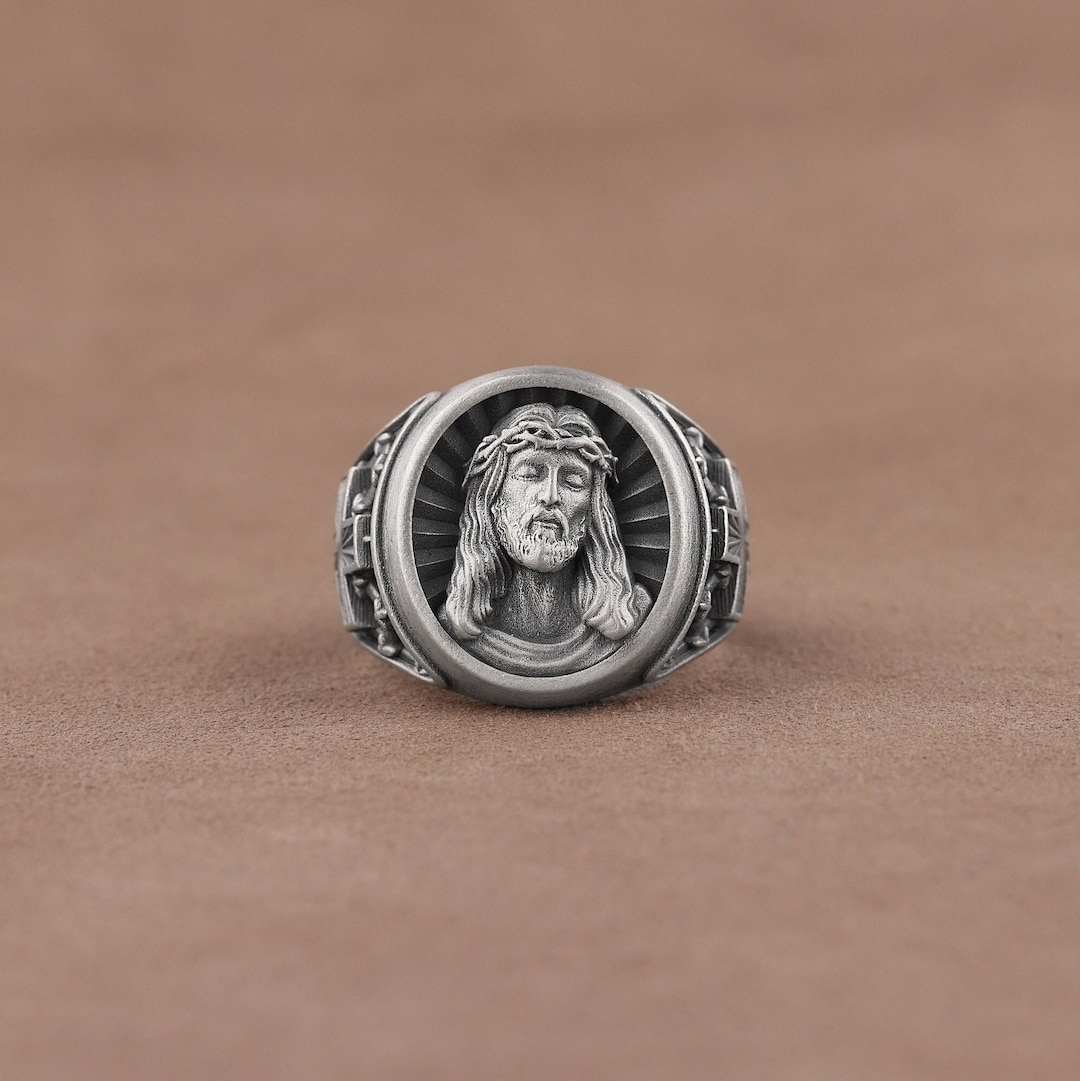Realistic Jesus Christ Engraved Mens Signet Ring, Meaningful Fathers ...