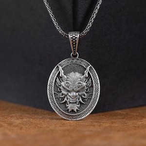 Pendentif personnalisé masque Oni, collier en argent homme démon oni, collier gothique mythologie japonaise, bijoux gothiques, cadeau d&#39;anniversaire