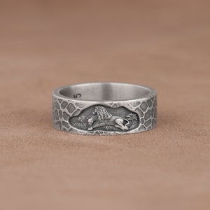 Lion and Lioness Mural Engraved Textured Band Ring, 925 Sterling Silver Animal Art Ring, Handmade Unsual Leo Promise Ring, Cool Wedding Band