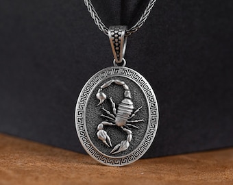 Srebrny wisiorek Skorpion, spersonalizowany męski naszyjnik ze Skorpionem, prezent zodiakalny Króla Skorpiona, wisiorek na prezent na listopad, prezent urodzinowy