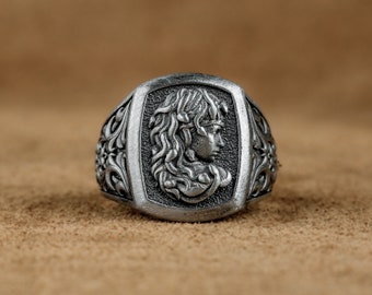 Gorgon Medusa Signet Silver Men Ring, Gothic Jewelry For Best Friend, Snake Engraved Jewelry, Medusa Ring For Engagemen, Gift For Husband