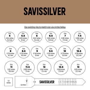 Puede incluir: Un gr&aacute;fico con c&iacute;rculos que muestran diferentes tama&ntilde;os de anillos en pulgadas y mil&iacute;metros. El gr&aacute;fico est&aacute; etiquetado como "SAVISSILVER" e incluye una regla con marcas para pulgadas y cent&iacute;metros.