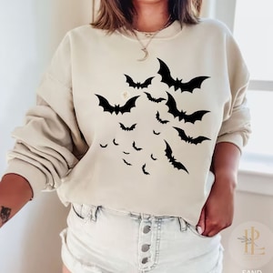 Cottagecore Bat Sweatshirt Witchy Gift for Book Lover Bat Sweater Cute Horror Shirt for Women Trendy Goth Sweatshirt Dark Academia Crewneck