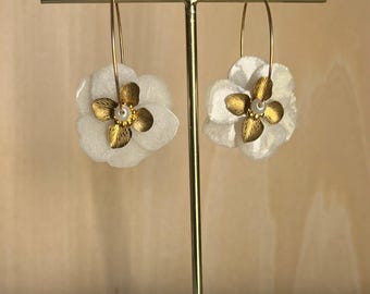 Stainless steel earrings with resin flowers - handmade gift idea for women - designer jewelry