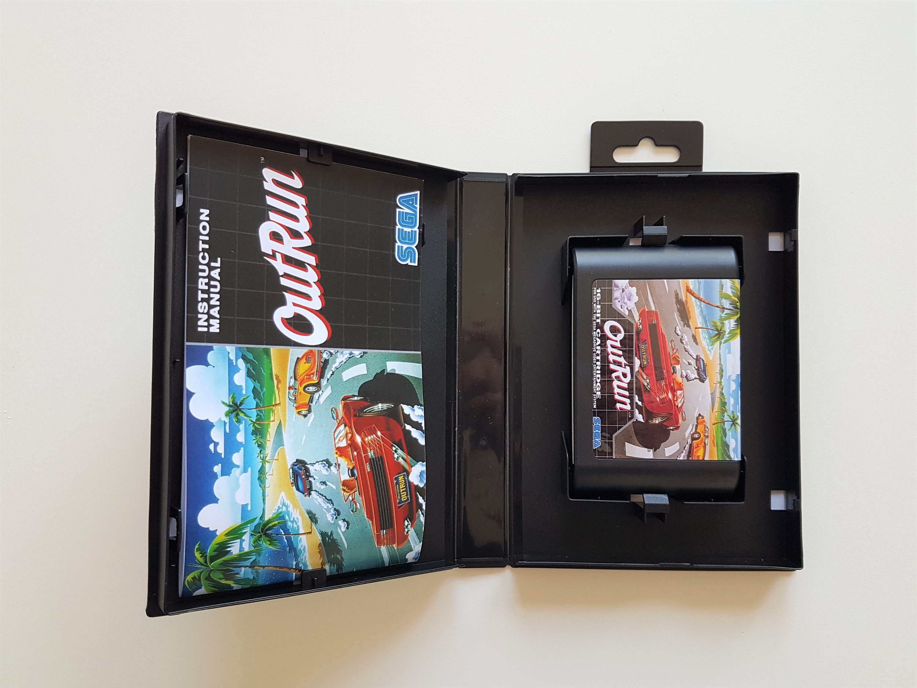 Jeu OutRun – Sega Megadrive – PAL FR – Bon état
