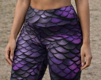 Leggings de escamas de dragón morados y negros: pantalones de fantasía para disfraz de feria renacentista.