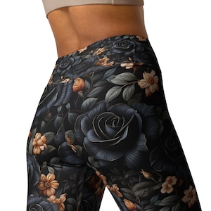 Black Rose High Waist Yoga Leggings, Black Roses All over Print Yoga Pants, Gym Leggings, Floral Leggings