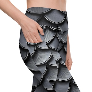 Black Dragon Scales Leggings with pockets, Dragon Scale Patterned Pocket Leggings, Gym Leggings