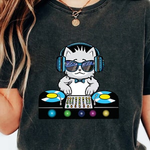 Cat shirt Funny Kitten Animal T-shirt Lover Kitten Music TShirt Dance DJ Gift Animal Shirt