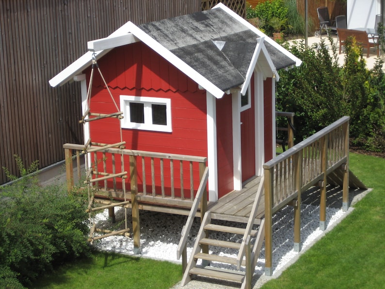 Construction plan of the Alina playhouse, in the style of a Swedish house, on the terrace with climbing frame and climbing rope image 2