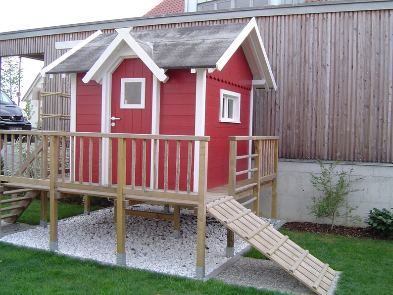 Construction plan of the Alina playhouse, in the style of a Swedish house, on the terrace with climbing frame and climbing rope image 3