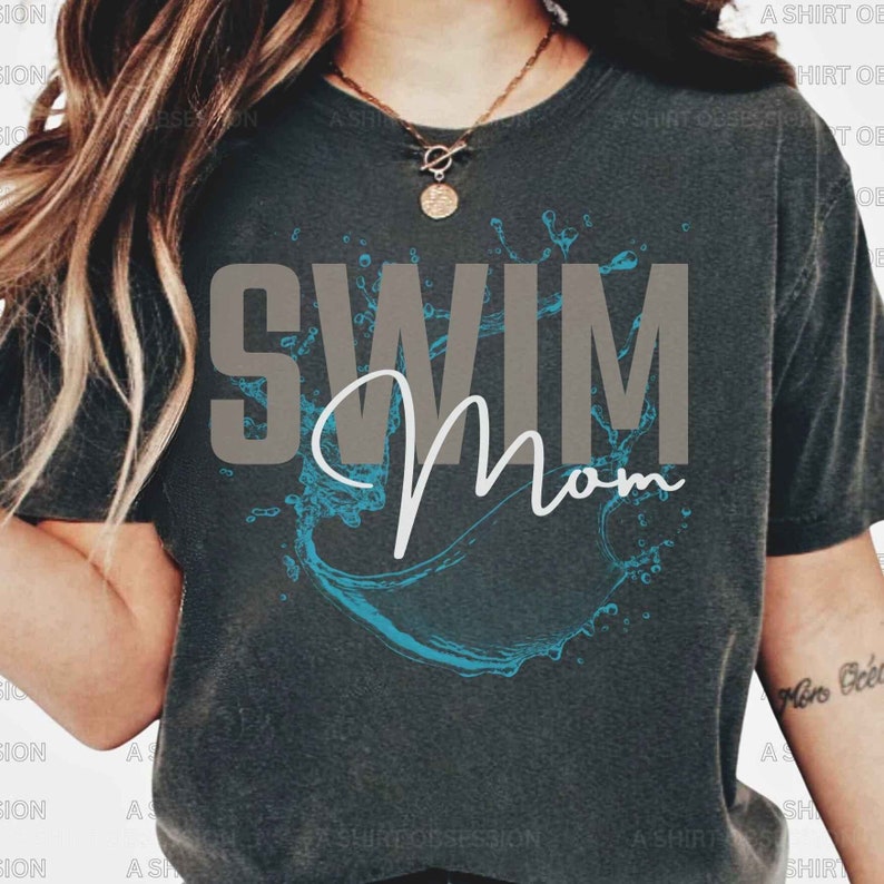 T-shirt de maman de natation, cadeau de chemise de nageuse, chemise de natation d'été, chemises de bain d'été, cadeau de chemise de professeur de natation, cadeau de chemise d'entraîneur de natation, t-shirt de natation image 1