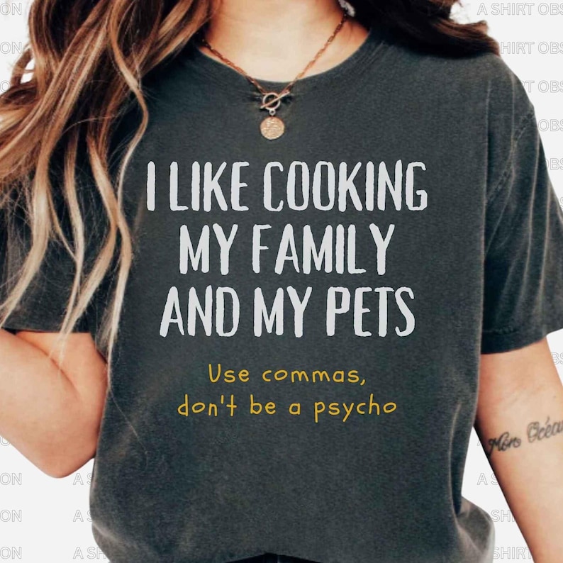 Camiseta con coma, camiseta con coma que salva vidas, camiseta de gramática, camiseta divertida para profesor de inglés, regalo, camiseta para profesor de gramática, envío exprés disponible imagen 1