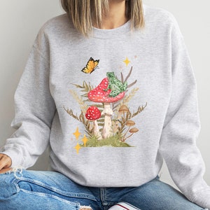 Frog Sweatshirt Mushroom Sweater Cottagecore Sweater Butterfly Sweatshirt Botanical Butterfly Crewneck Pullover