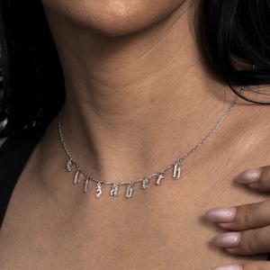 Gargantilla personalizada con nombre en inglés antiguo: Collar gótico de plata de ley