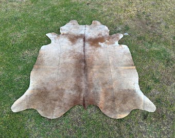 Luxury Brown Cowhide Rug, Large Beige Color Cowhide, Brindle Cow Rug, Cowhide Area Rug, Real Cowhide Skin Rug with Hair On for Home Decor