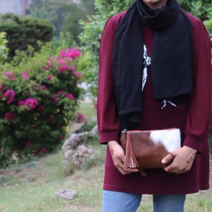 Koeienhuid schoudertasje Clutch Bag - Western Zip Wallet voor vrouwen - Echt haar op koeienhuid Slanke handtas - Geschenken voor haar / moeder - Verjaardagscadeaus