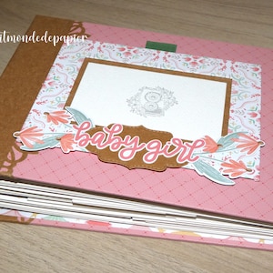 Album photo scrapbooking fait main fille naissance rose kraft fleurs cadeau original