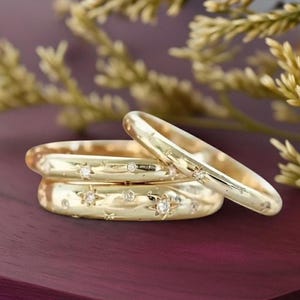 Starburst Diamond 2mm Wedding Band, 14k Solid Gold Ring With Diamond, Diamond Star Wedding Band, CZ North Star Gold Band, Minimalist Band