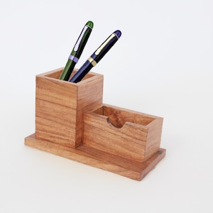 Houten pennenhouder met visitekaartjeshouder - multifunctionele bureauopberger - natuurlijke houten schoonheid voor kantoortafel
