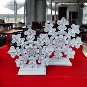 Set of 2 Wooden Snowflake Centerpieces – Rustic Winter Tabletop Decor for Farmhouse and Winter Wonderland Decorations
