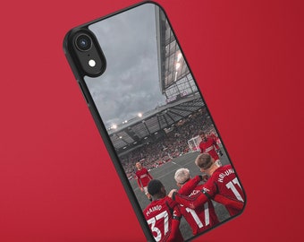 Mainoo Garnacho Hoijland Manchester United Football Club Funda para teléfono iPhone 14 iPhone 13 iPhone 12 iPhone 11 iPhone X iPhone 8 iPhone 7