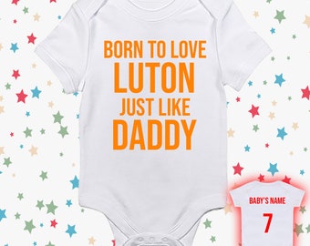 Personalizado nacido para amar a Luton como papá, mamá, nana, abuelo o cualquier texto que quieras chaleco de bebé traje de cuerpo de bebé nuevo regalo de bebé