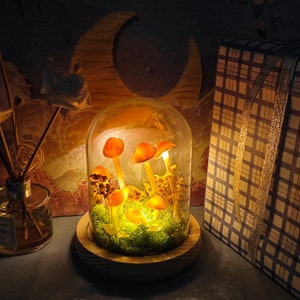 Luces de hongos hechas a mano / Hongo amarillo anaranjado del bosque / Lámpara de hongos original / Luz de regalo / Regalo creativo / Iluminando la magia de la naturaleza imagen 9