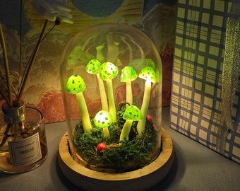 Lámpara de seta manchada verde hecha a mano / Noche de luz de seta única / Seta verde bosque / Lámpara de seta caprichosa / Luz de regalo