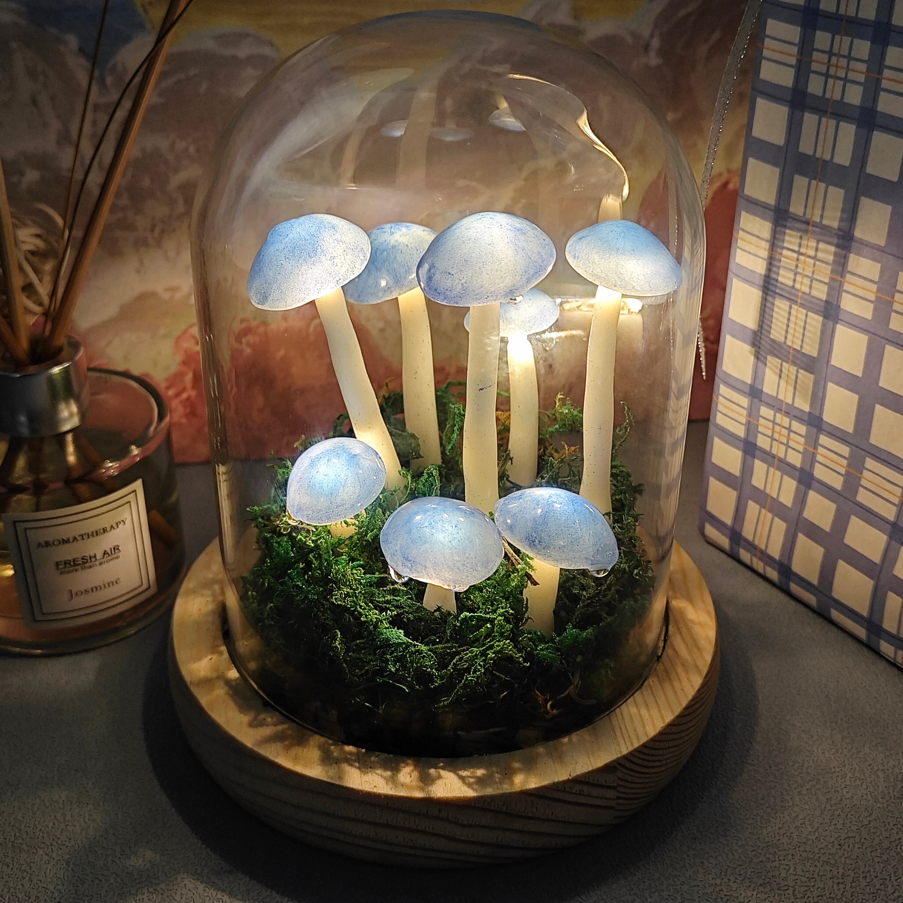 Artistieke blauwe paddenstoellamp met handgemaakte details waterkraal nachtlampje blauwe paddenstoel bosblauwe paddenstoel decor paddestoel creatief cadeau Etsy Nederland