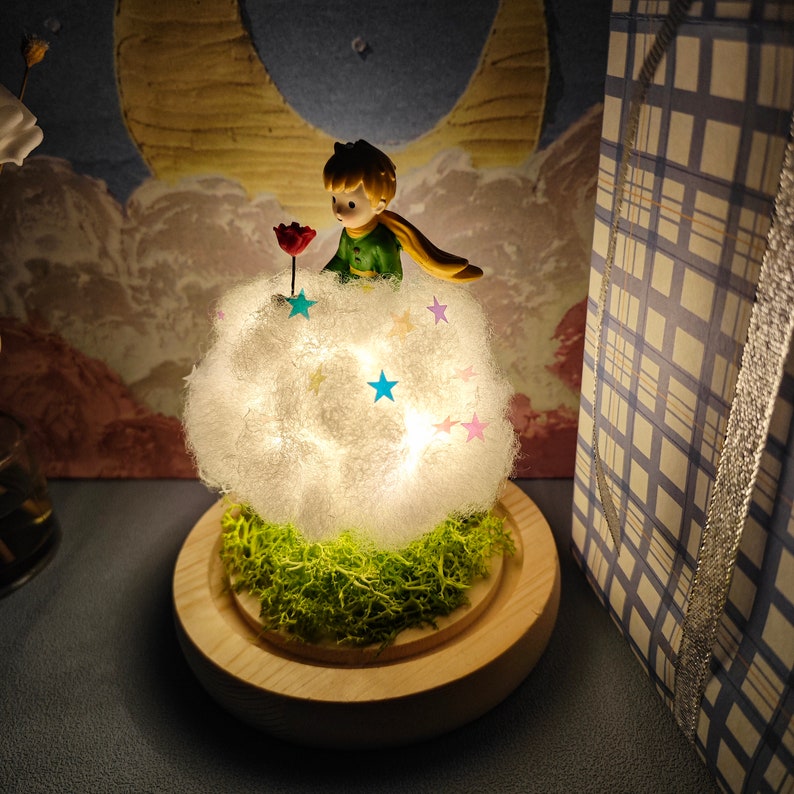 Veilleuse Le Petit Prince faite main Paillettes étoiles et rose Idée cadeau parfaite Lampe uniqueLumière cadeauVeilleuse conte de féesCadeau créatif image 2