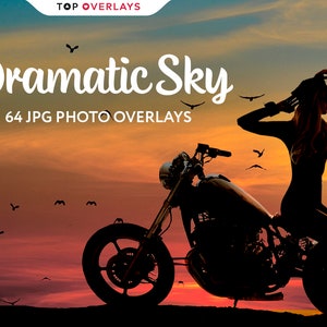 Puede incluir: Una silueta de una persona conduciendo una motocicleta contra un cielo de puesta de sol dramático con una bandada de pájaros volando por encima. El texto "Dramatic Sky" y "64 JPG PHOTOOVERLAYS" se muestra en la imagen.