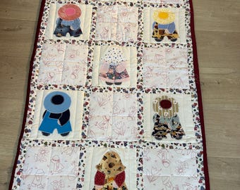 Vintage handmade quilt sunbonnet sue style holly hobby