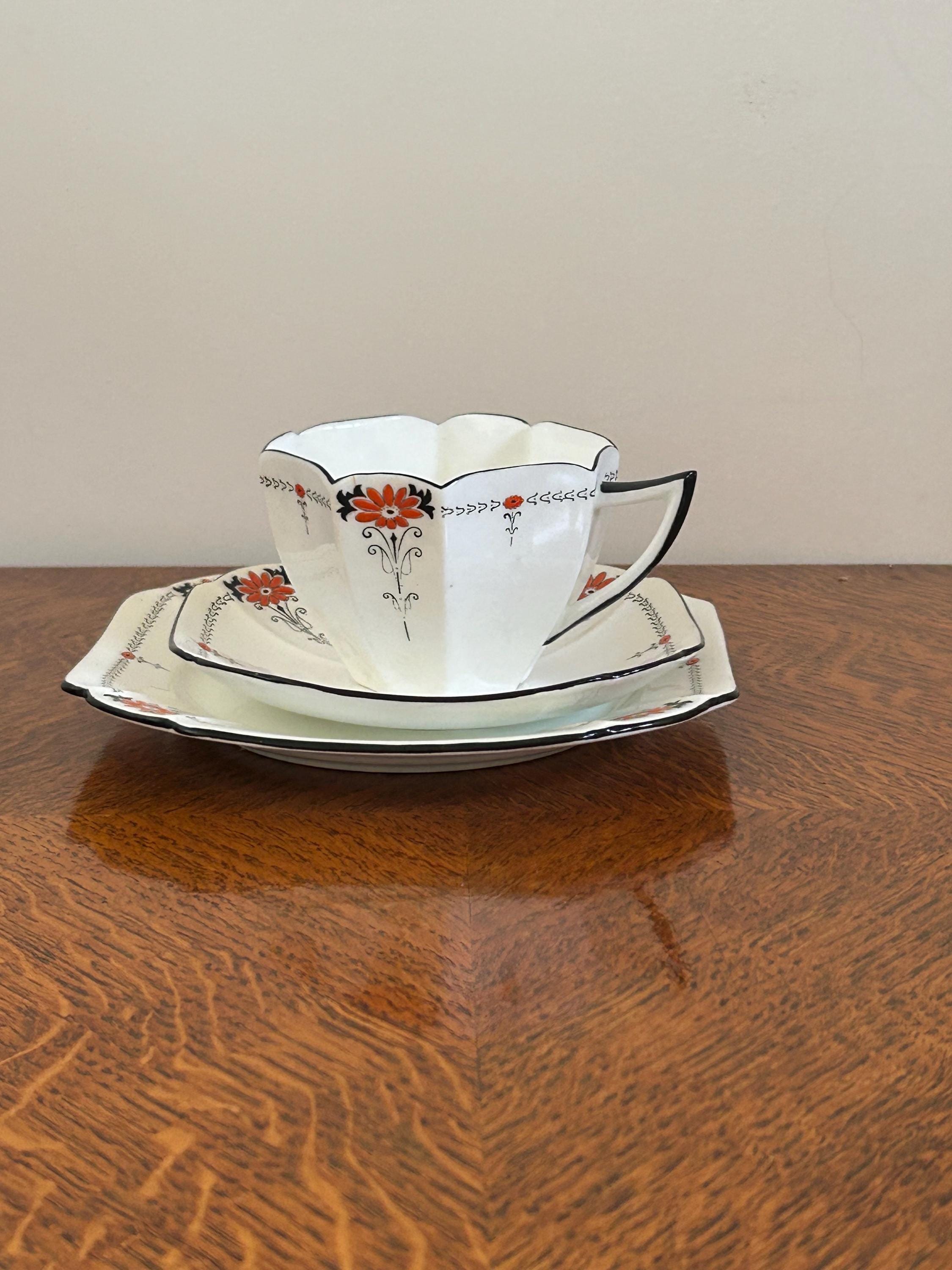 Shelley シェリー ポールスター カップ&ソーサー ライトイエロー Shelley シェリー ポールスター カップ&ソーサー ライトイエロー