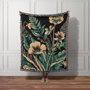 Cottagecore Floral Woven Blanket Vintage Tapestry Hanging Cozy Boho Home Decor Cotton Throw Wildflower Jacquard Fringed Gift Him Her Couple