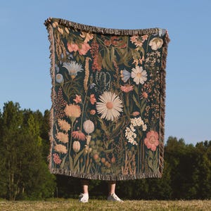 Cottagecore Coperta floreale intrecciata Arazzo vintage Appeso Boho Home Decor Coperta in cotone Cozy Throw Wildflower Jacquard con frange Regalo per lui e per lei Coppia