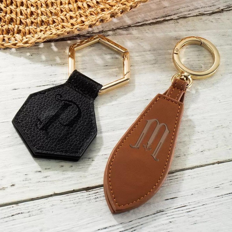 SET OF 2 Hat Clip for Travel Trip Custom Holder Tote Bag Charm Backpack Luggage Keychain Initial Letter Name Magnetic Gift Summer Accessory image 2