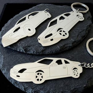 Llavero de metal con modelo de coche personalizado con tu coche. Regalo para papá. Distribuidor de llaveros personalizados para aficionados a los coches. Cualquier marca. Accesorios JDM para llaves de coche.