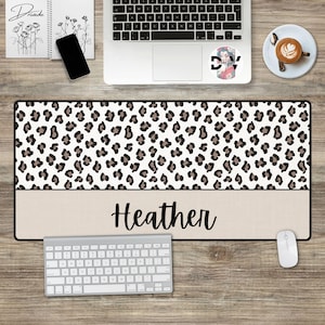 Nom personnalisé tapis de bureau de jeu esthétique léopard bohème personnalisé grand tapis de souris cadeau pastel mignon monogramme Kawaii terreux décoration de bureau à domicile
