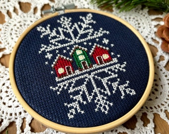 Small Christmas Town Cross Stitch Pattern ∣Winter Village Cross Stitch Chart ∣Snowy Town Embroidery ∣Snowflake Cross Stitch ∣White Christmas