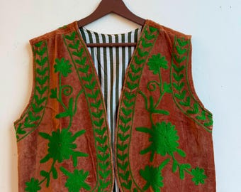 Handmade Suzani Velvet Vest | Vintage Floral Embroidered Jacket | Bohemian Velvet Waistcoat