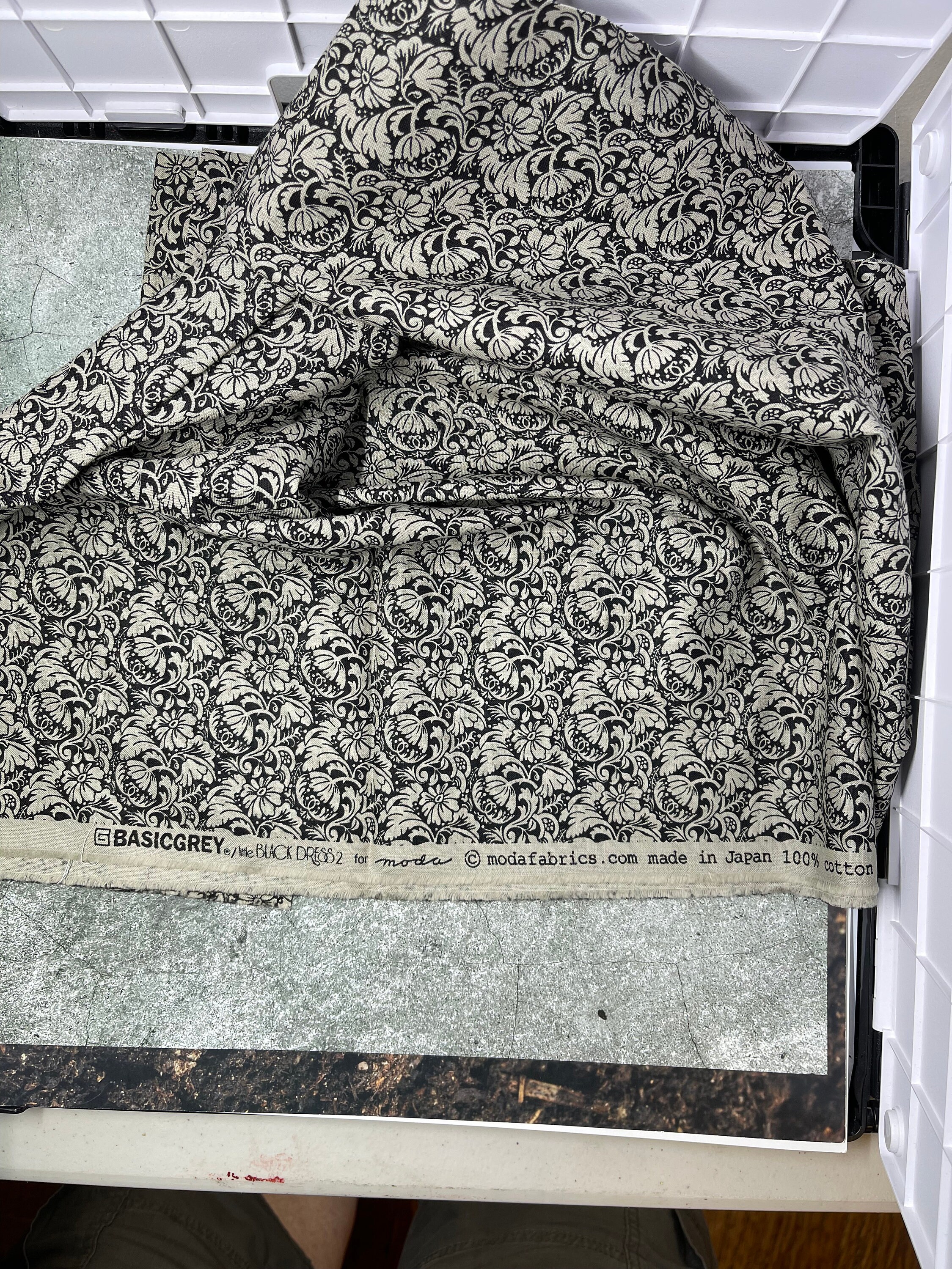 basic grey little black dress fabric Little Black Dress 2 Half Yard Ivory Basicgrey - Moda - Out of Print - 100%  Cotton Fabric