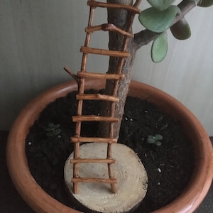 Miniatur handgefertigte Elfen-Gartenleiter
