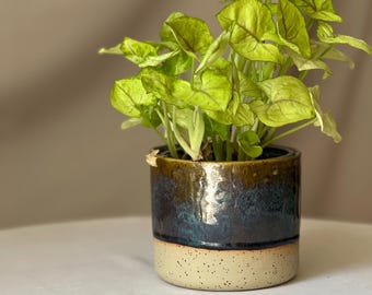 Handgefertigter Keramik-Blumentopfüberzug – braun-blaue Glasur, einzigartiger Blumentopf, handgefertigte Dekoration